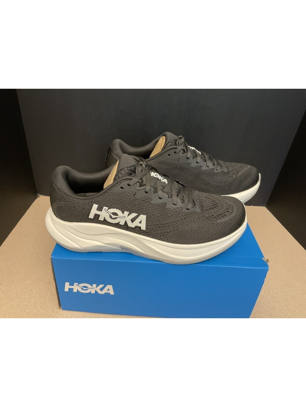 New! Womens Hoka One One Rincon 4 Black/White Athletic Shoes. Size 9.5B. Awesome